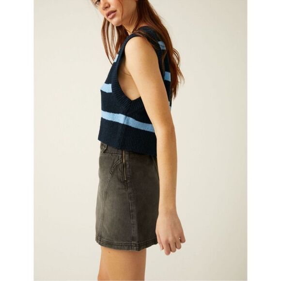 FREE PEOPLE Navy Santa Monica Vest Small - Picture 3 of 6